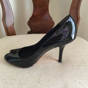 Vera Wang patent leather peep toe heels